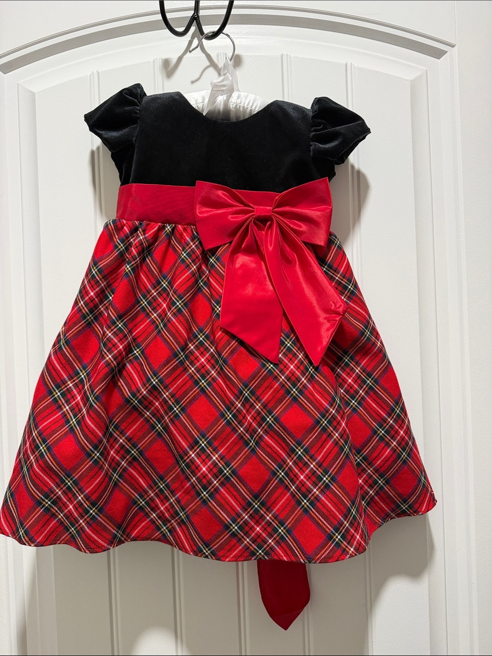 Toddler Girls Plaid Holiday Party Dress with Satin Bow